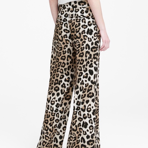 High rise wide leg pants from Banana Republic. - Picture 4 of 4